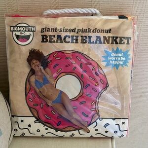 BigMouth Inc. Pink Donut Beach Blanket